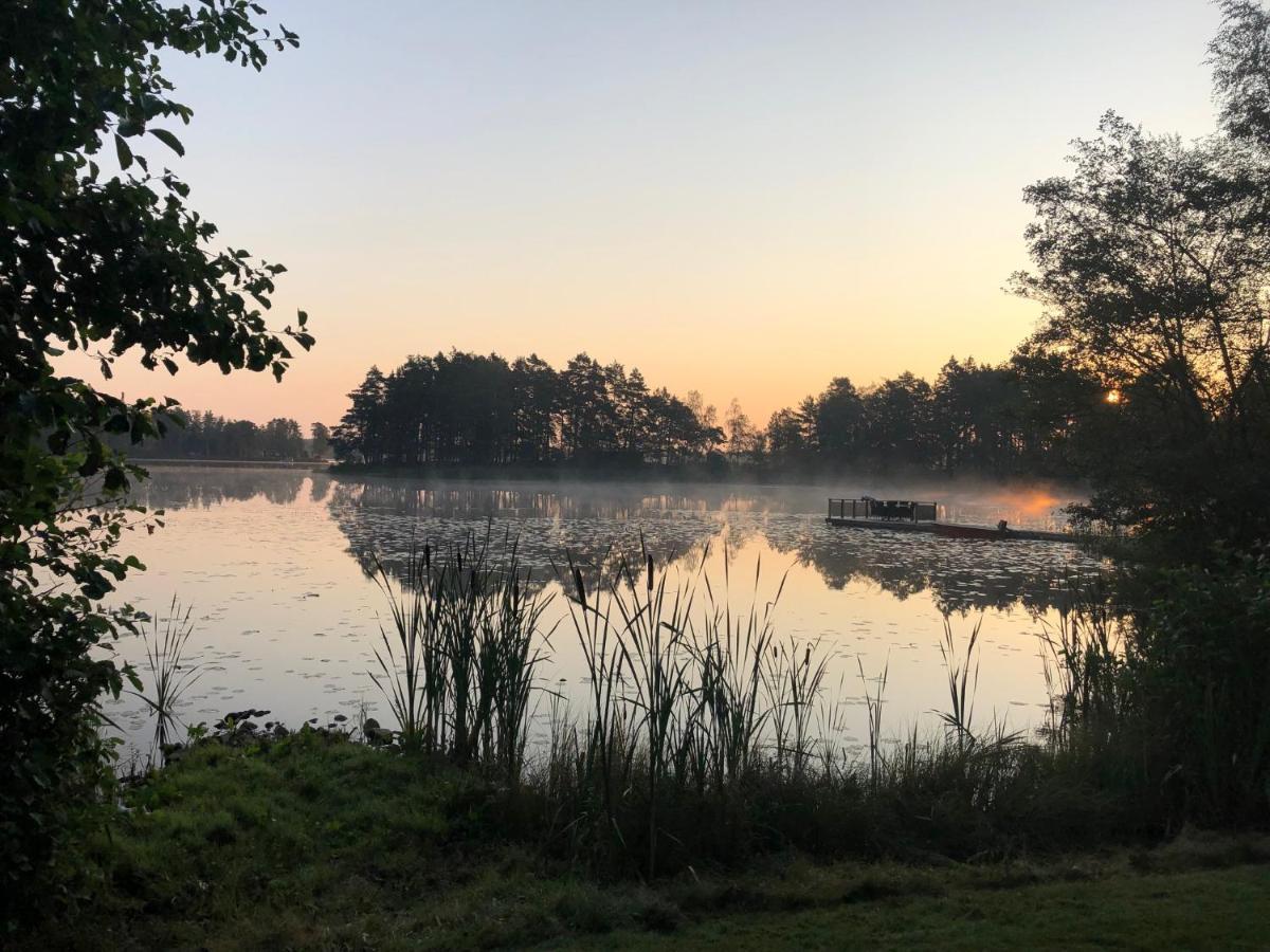 Naturskoent Boende Vid Sjoe Skånes Fagerhult エクステリア 写真