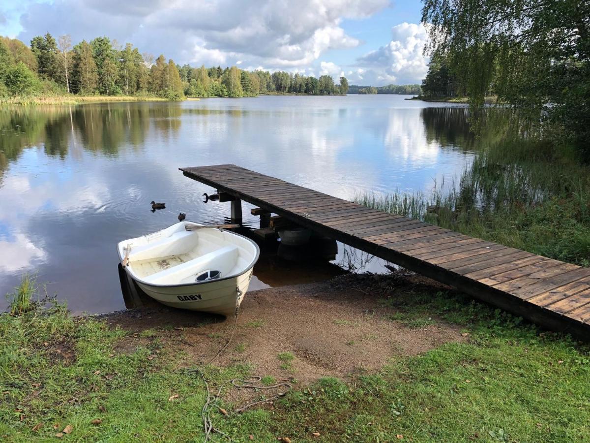 Naturskoent Boende Vid Sjoe Skånes Fagerhult エクステリア 写真